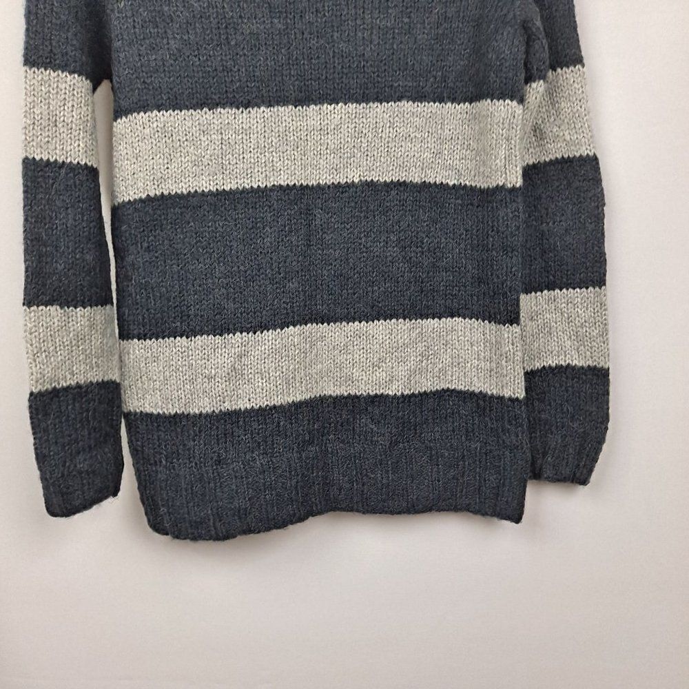 Gap Ladies Pullover sweater NWOT - Picture 9 of 10